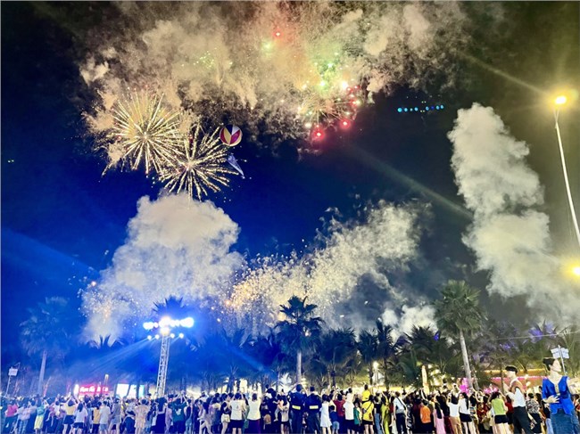 Carnaval Hạ Long: Hành trình 15 năm kết nối sắc màu văn hóa (3/5/2023)